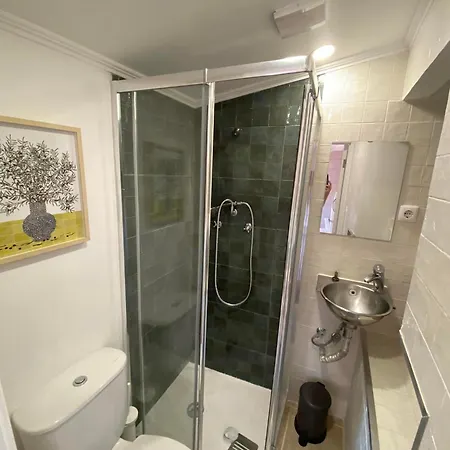 Cosy Viewpoint Лиссабон